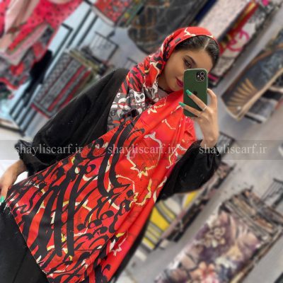 شال یلدایی - طرح انار و نوشته کد 1700 رنگ قرمز - شال و روسری شایلی